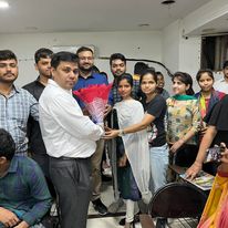 Logo-Design für die Firma xy